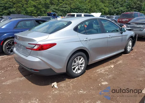 2025 Toyota Camry Le from USA, damaged, VIN 4T1DAACK4SU542081